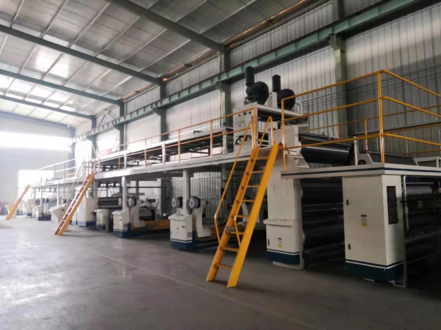 Bridge conveyor system